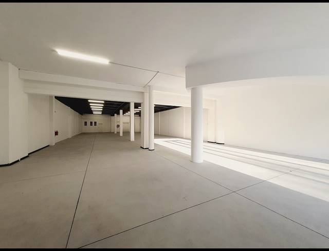 374M² WAREHOUSE TO LET IN HALFWAY HOUSE